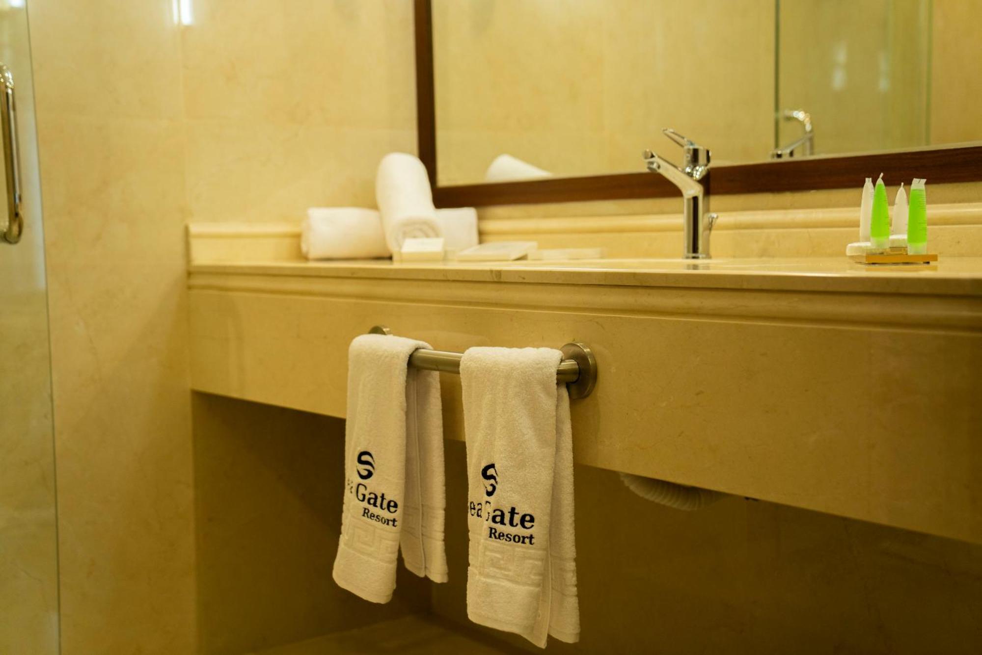 Sea Gate Resort Sweimeh エクステリア 写真